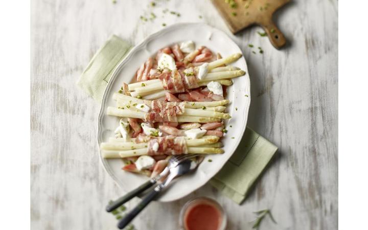 Spargel Im Speckmantel Mit Buffelmozzarella